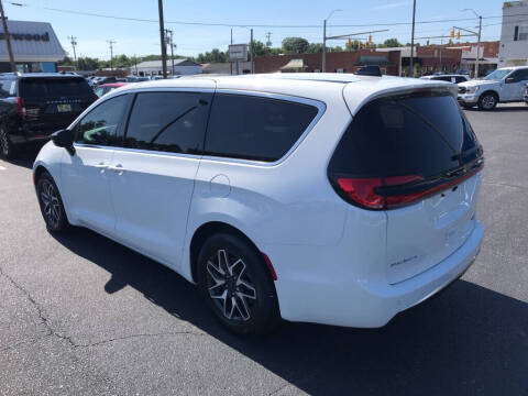 2027 Chrysler Pacifica Limited
