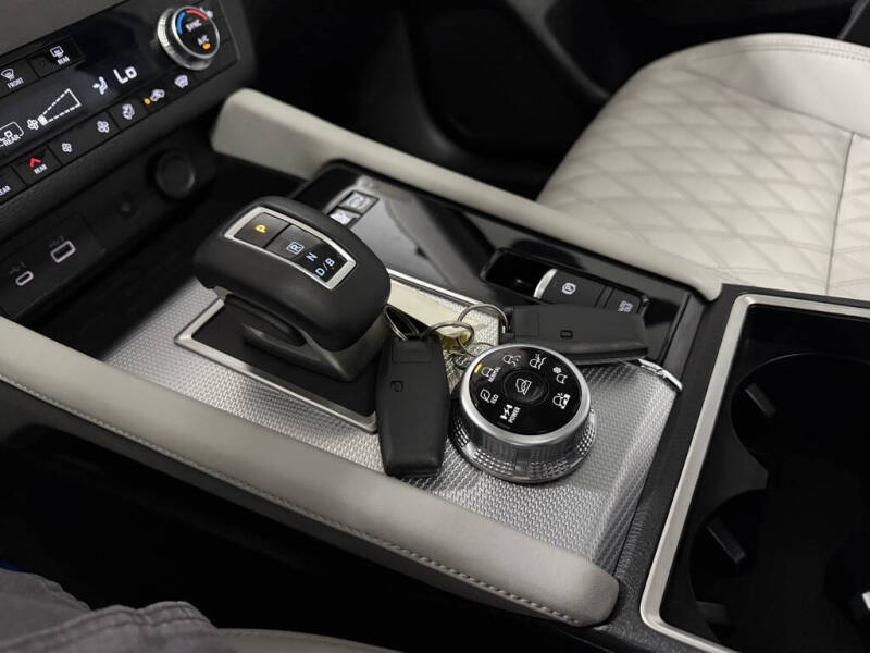 2023 Mitsubishi Outlander PHEV SEL