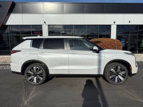 2026 Mitsubishi Outlander SE