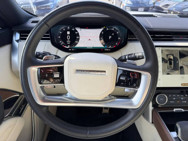 2023 Land Rover Range Rover P530 SE LWB