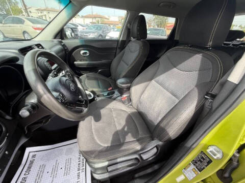 2015 Kia Soul +