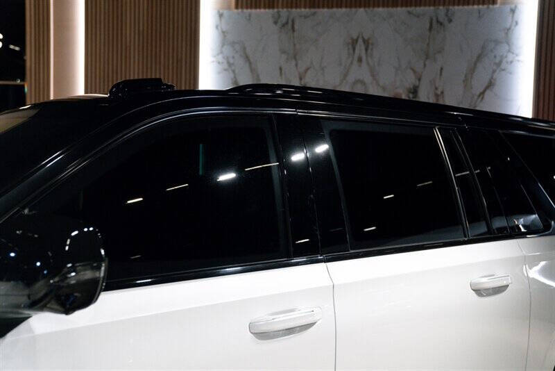 2025 Cadillac Escalade-V ESV