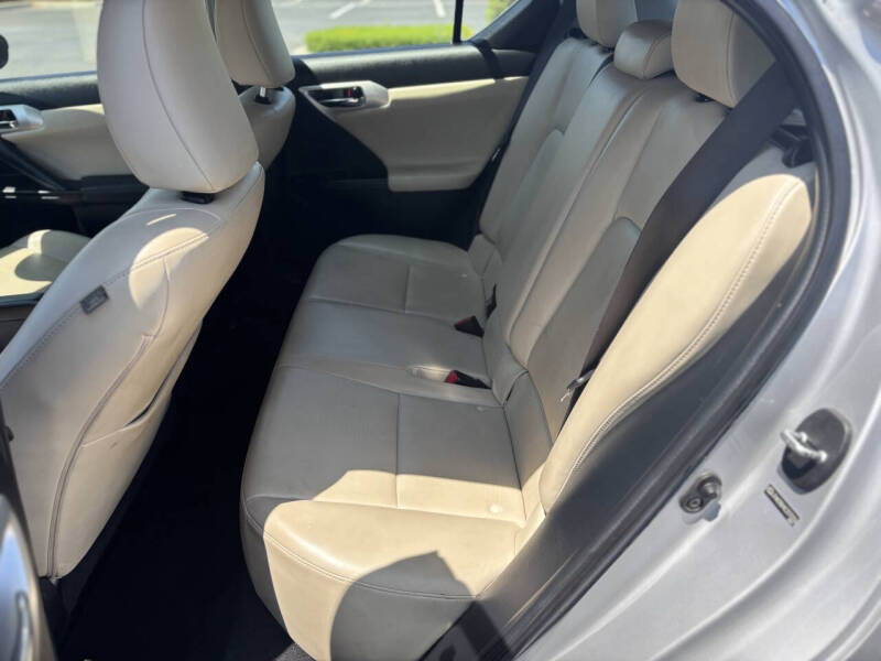 2012 Lexus CT 200h Premium