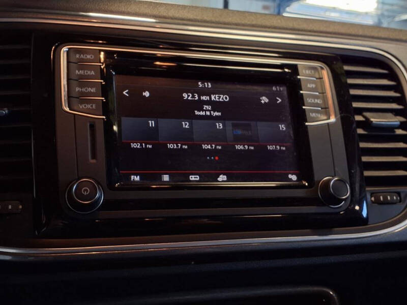 2018 Volkswagen Beetle 2.0T SE