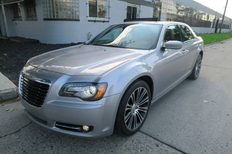 2013 Chrysler 300 for sale at Dymix Used Autos & Luxury Cars Inc in Detroit MI