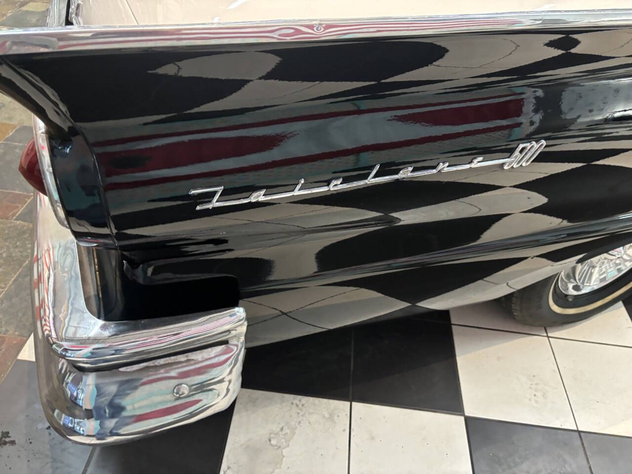 1957 Ford Fairlane 30