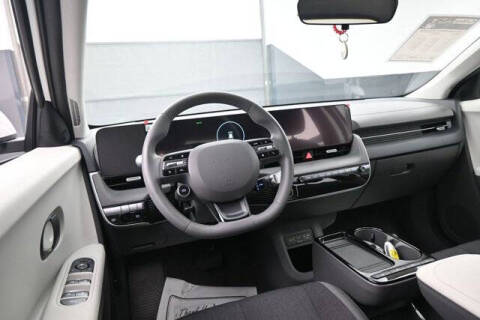 2025 Hyundai Ioniq 5 SE Standard Range