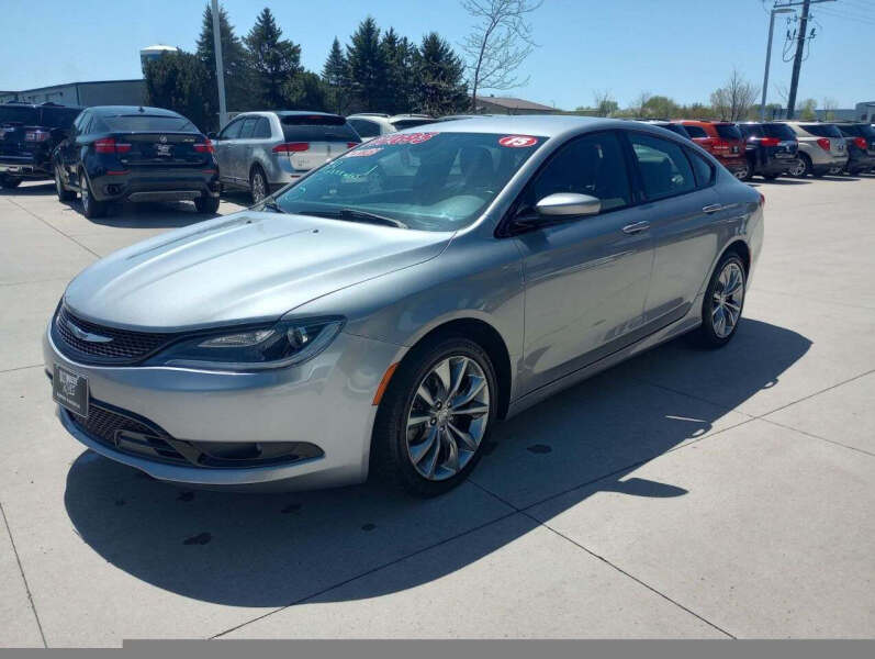 2015 Chrysler 200 for sale at Ultimate Rides in Appleton WI