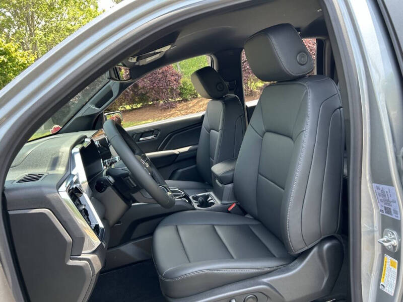 2025 GMC Canyon Elevation