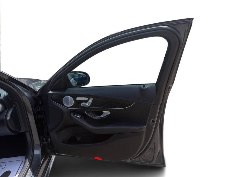 2016 Mercedes-Benz C-Class