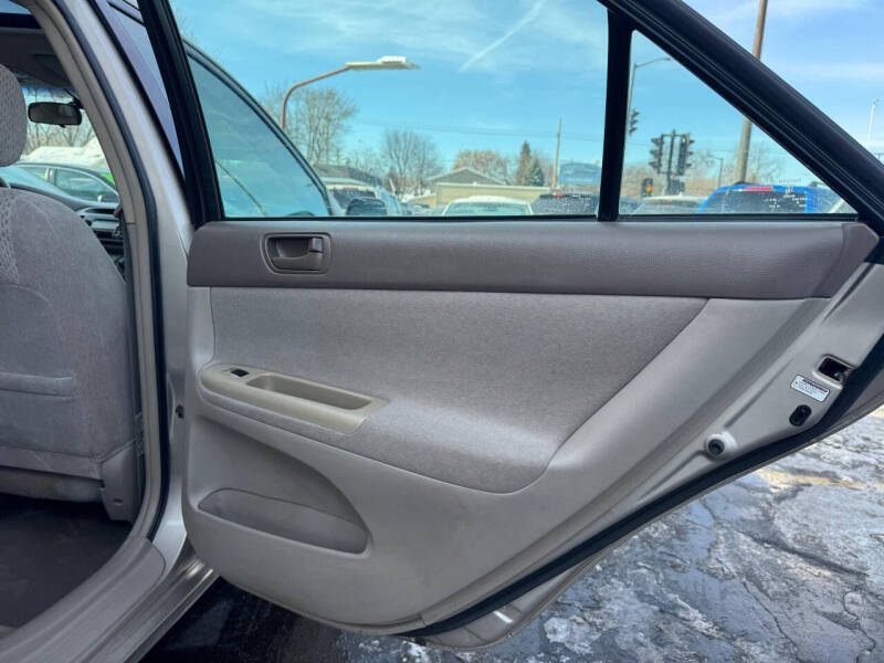 2003 Toyota Camry LE