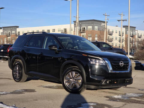 2022 Nissan Pathfinder SV