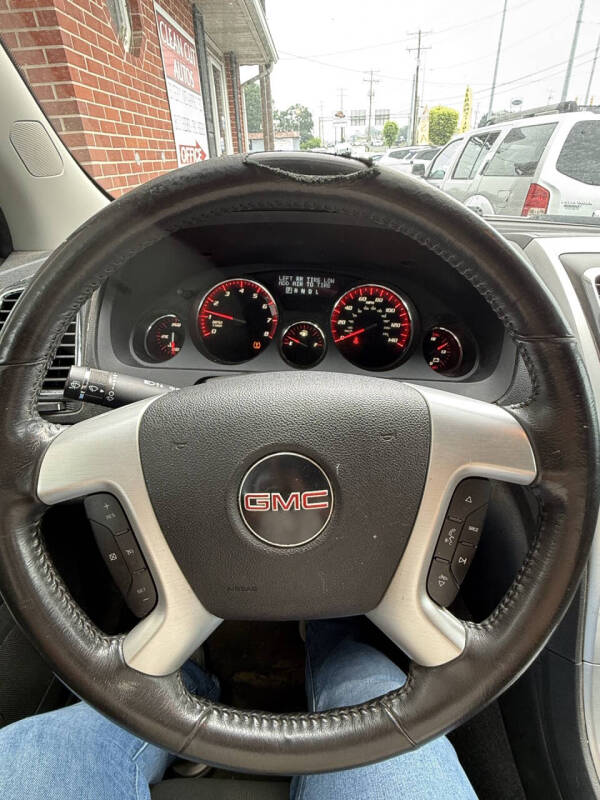 2011 GMC Acadia SLE