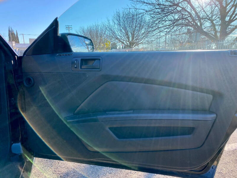 2014 Ford Mustang V6