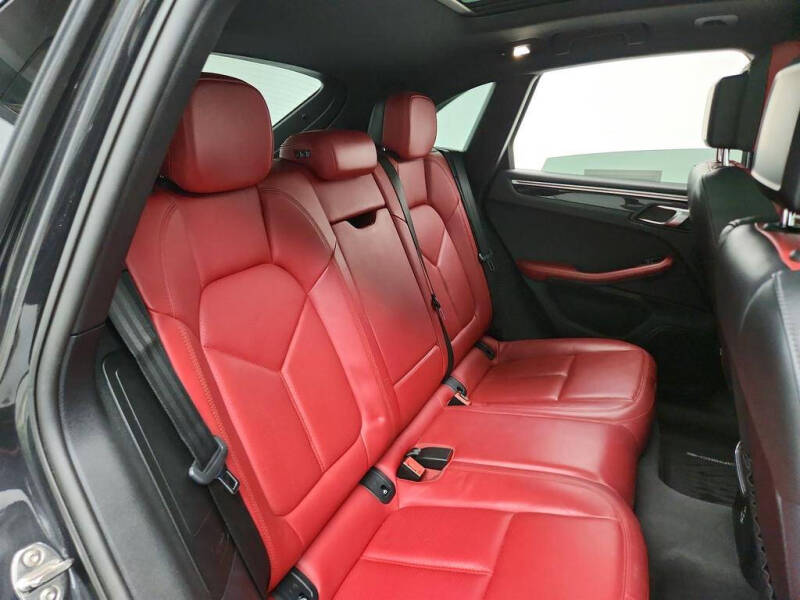 2021 Porsche Macan S