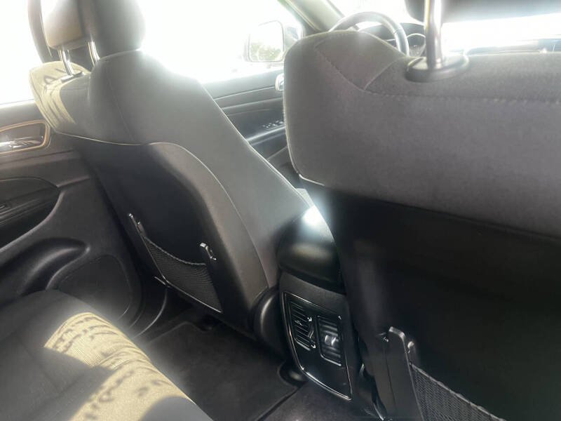2017 Jeep Grand Cherokee Laredo