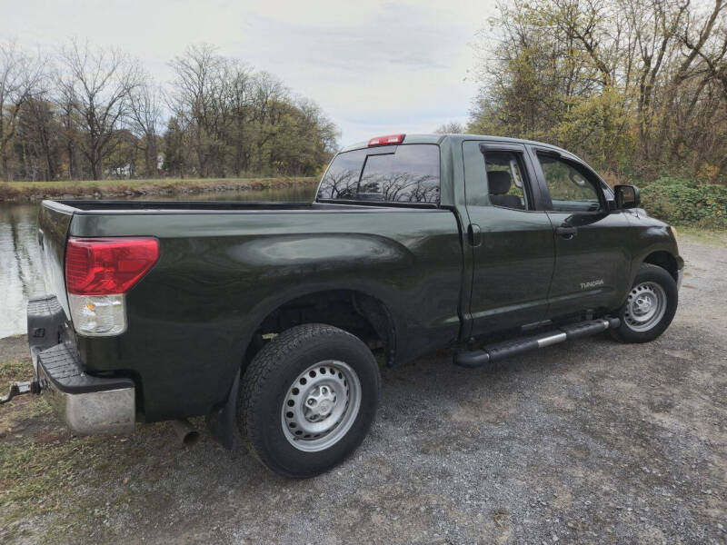 2011 Toyota Tundra Tundra Grade photo 10