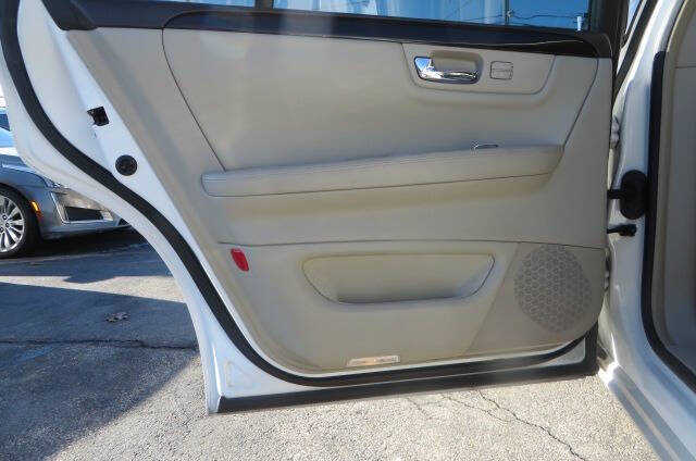 2010 Cadillac DTS Luxury Collection