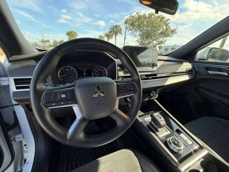 2024 Mitsubishi Outlander