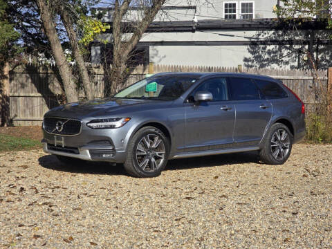 2017 Volvo V90 Cross Country T6