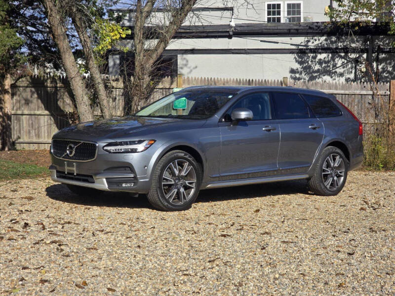2017 Volvo V90 Cross Country Base