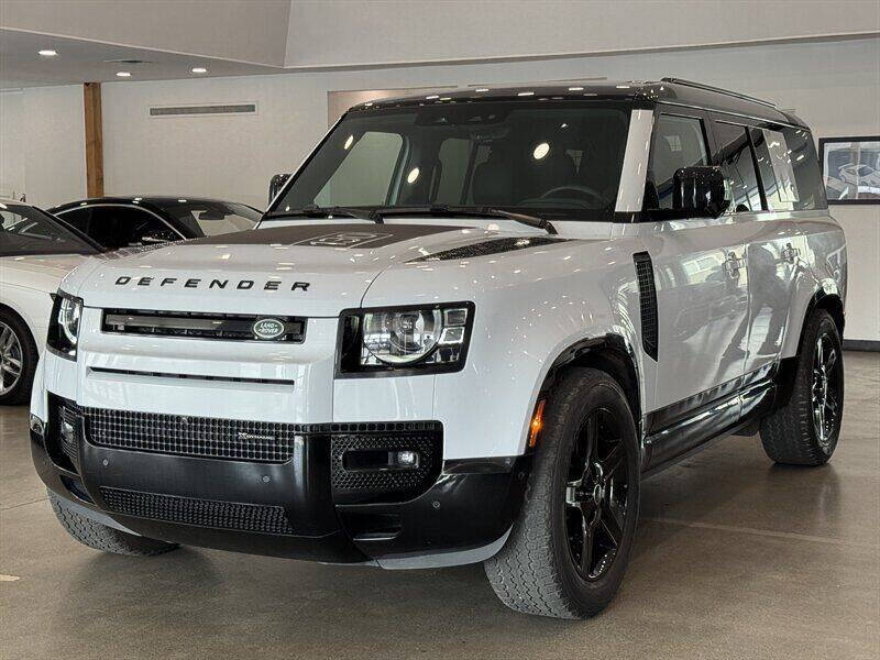 2023 Land Rover Defender 130 X-Dynamic SE