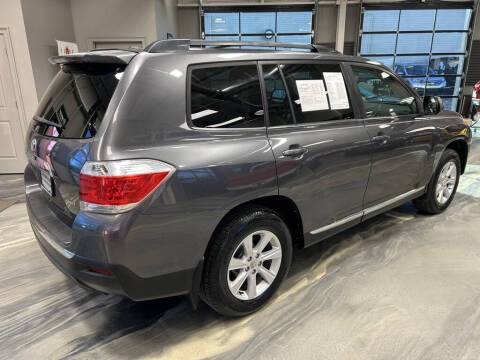 2011 Toyota Highlander SE