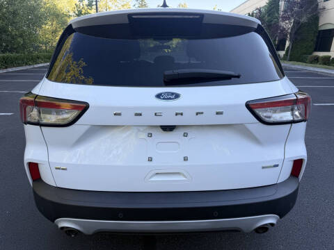 2020 Ford Escape SE