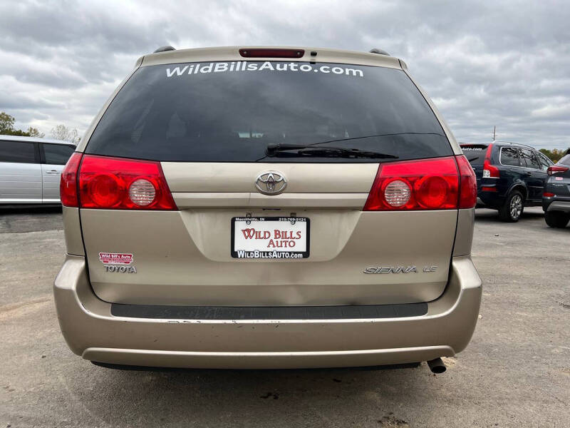 2009 Toyota Sienna LE 7-Passenger