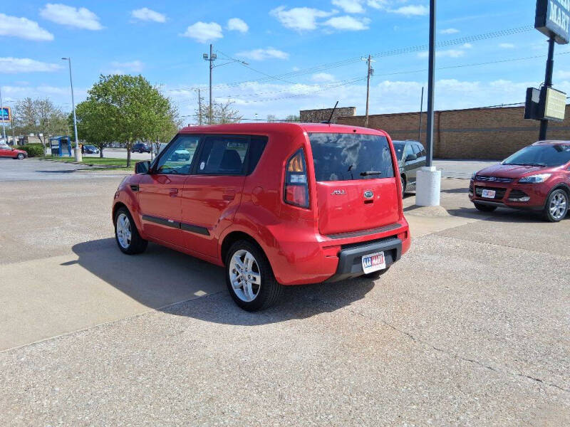 2010 Kia Soul +
