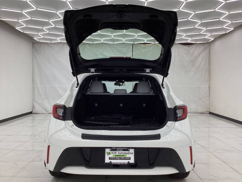 2023 Toyota Corolla Hatchback SE
