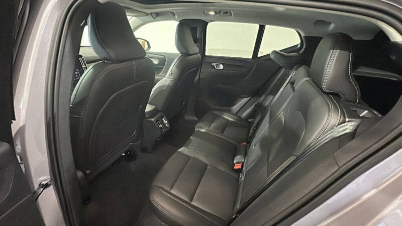 2026 Volvo XC40 B5 Plus
