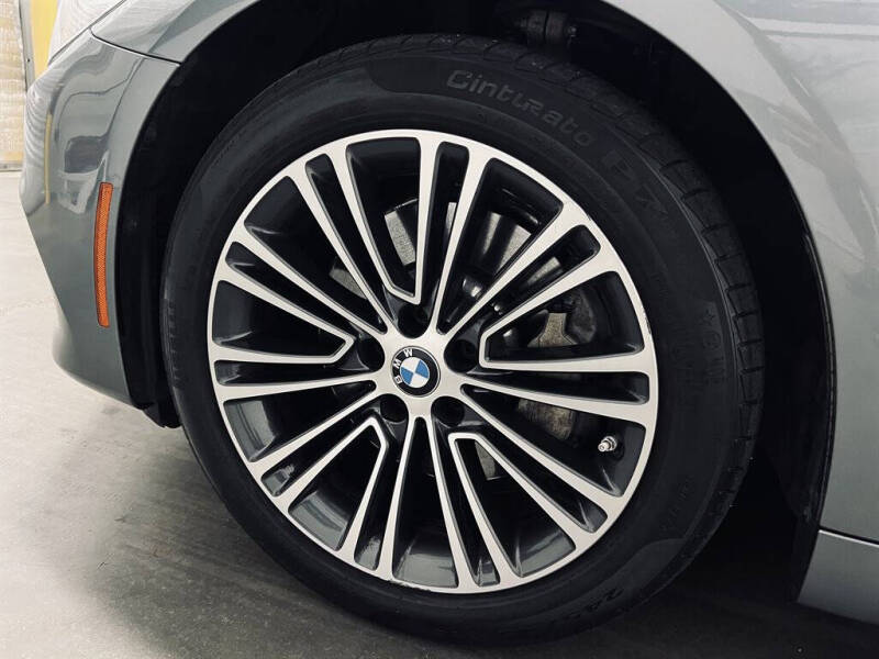 2019 BMW 5 Series 530i