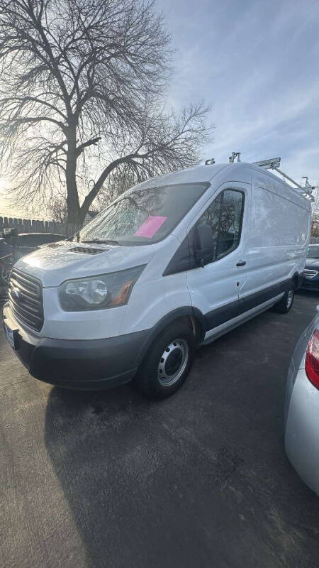 2016 Ford Transit Base's photo