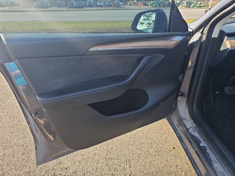 2023 Tesla Model Y Long Range