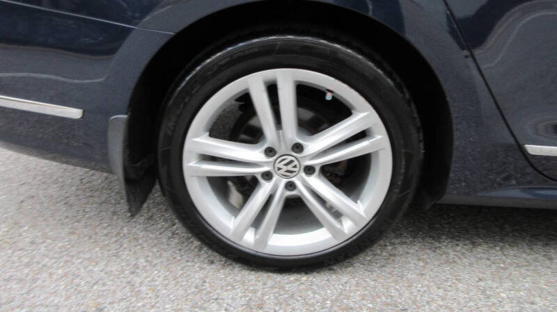 2015 Volkswagen Passat 1.8T SE