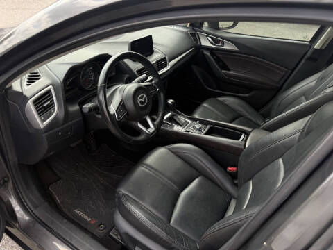 2018 Mazda MAZDA3 Touring