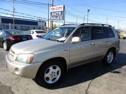 2004 Toyota Highlander for sale at TRI CITY AUTO SALES LLC in Menasha WI