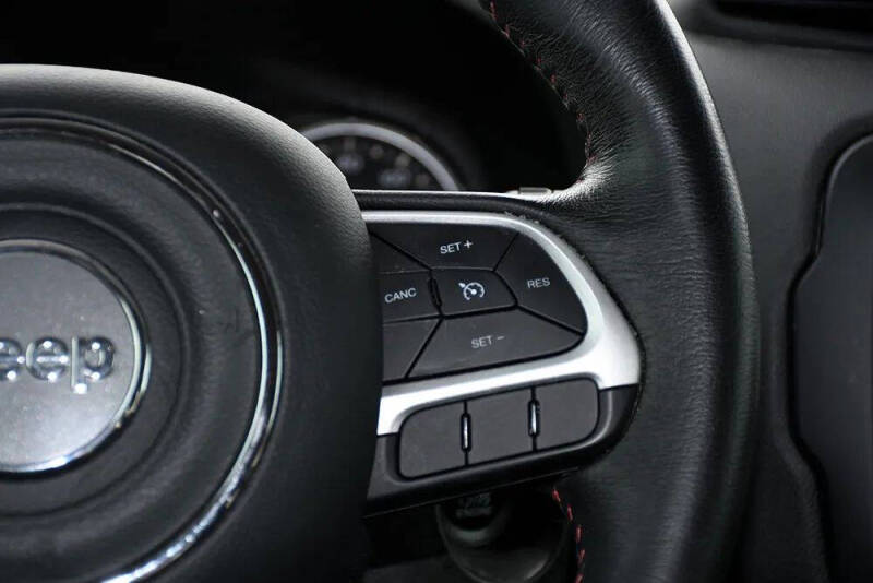 2017 Jeep Renegade Trailhawk