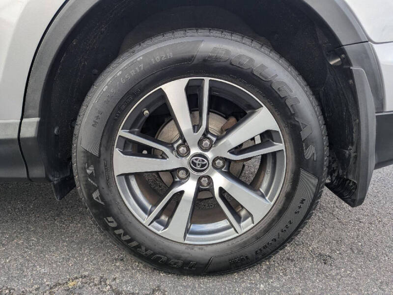 2017 Toyota RAV4 XLE