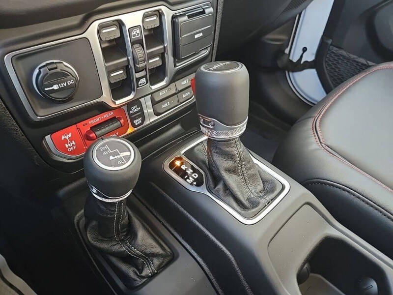 2026 Jeep Gladiator Shadow Ops