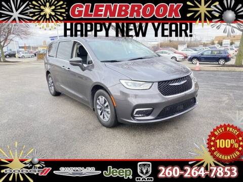 2022 Chrysler Pacifica Hybrid for sale at Glenbrook Dodge Chrysler Jeep Ram and Fiat in Fort Wayne IN