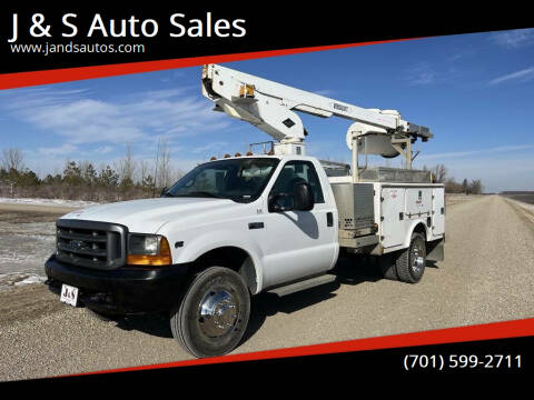 2000 Ford F-450 Super Duty for sale at J & S Auto Sales in Thompson ND