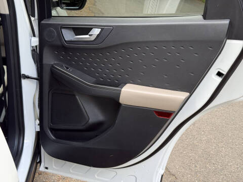 2020 Ford Escape Titanium