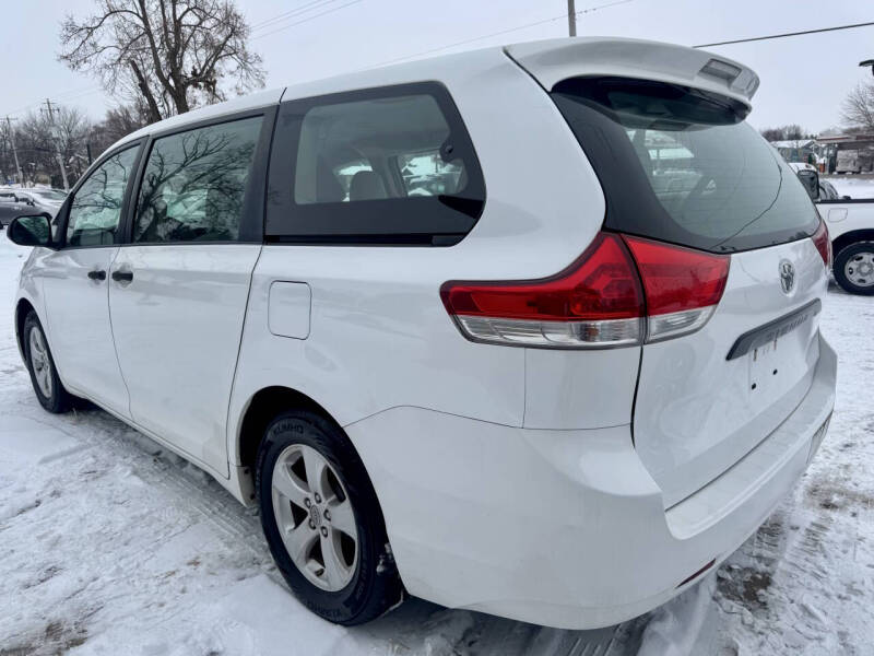2013 Toyota Sienna L 7-Passenger