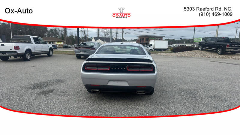 2023 Dodge Challenger SXT