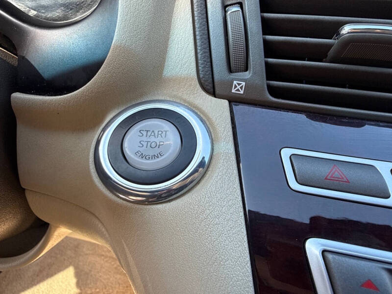 2011 Infiniti M37