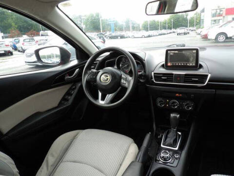 2016 Mazda MAZDA3 i Sport