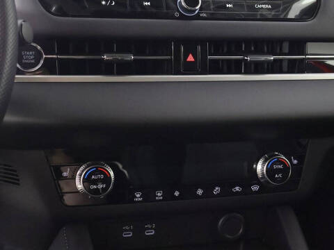 2025 Mitsubishi Outlander ES