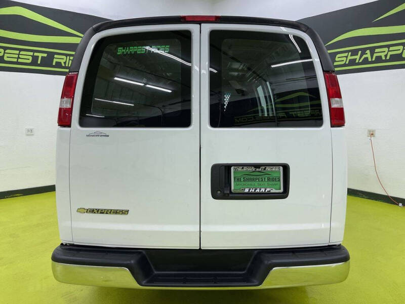 2022 Chevrolet Express 2500